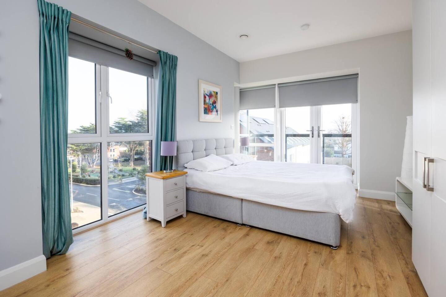 Deluxe Seaview Apartment Dun Laoghaire Eksteriør bilde